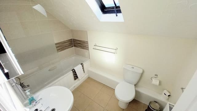 Room (14)