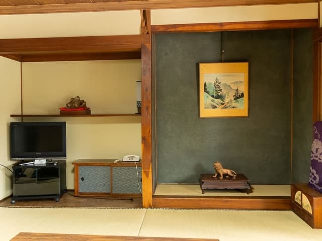 Basic Triple Room