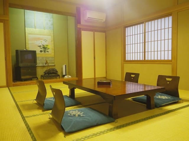 Quadruple Room, Non Smoking, Private Bathroom