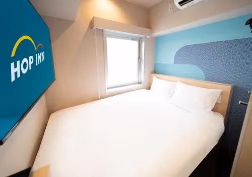 Semi Double Room with Walk-in Shower