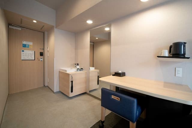 Double Room with Walk-in Shower