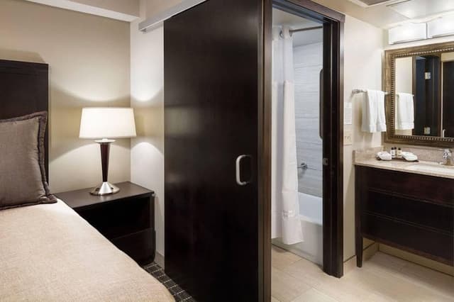 Executive Room, 1 Queen Bed with Sofa bed