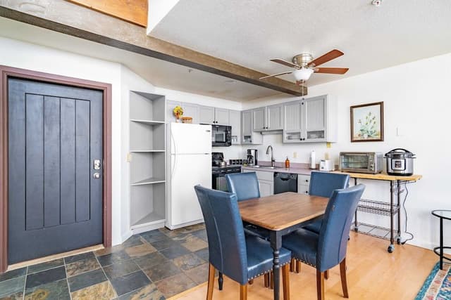 House (1 Bedroom)
