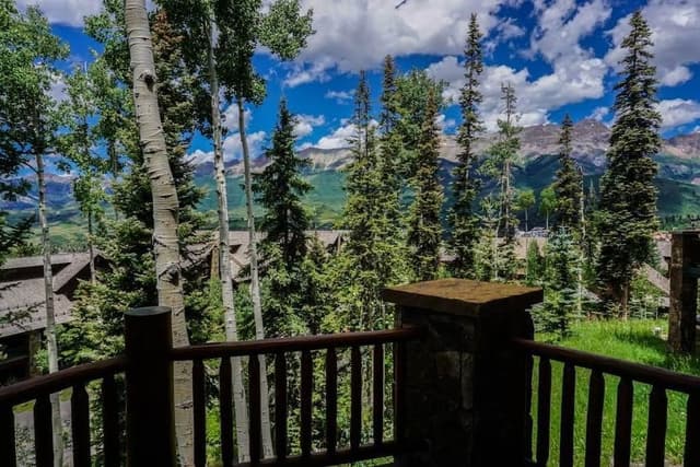 House, Multiple Beds (Sundance Grand Overlook)