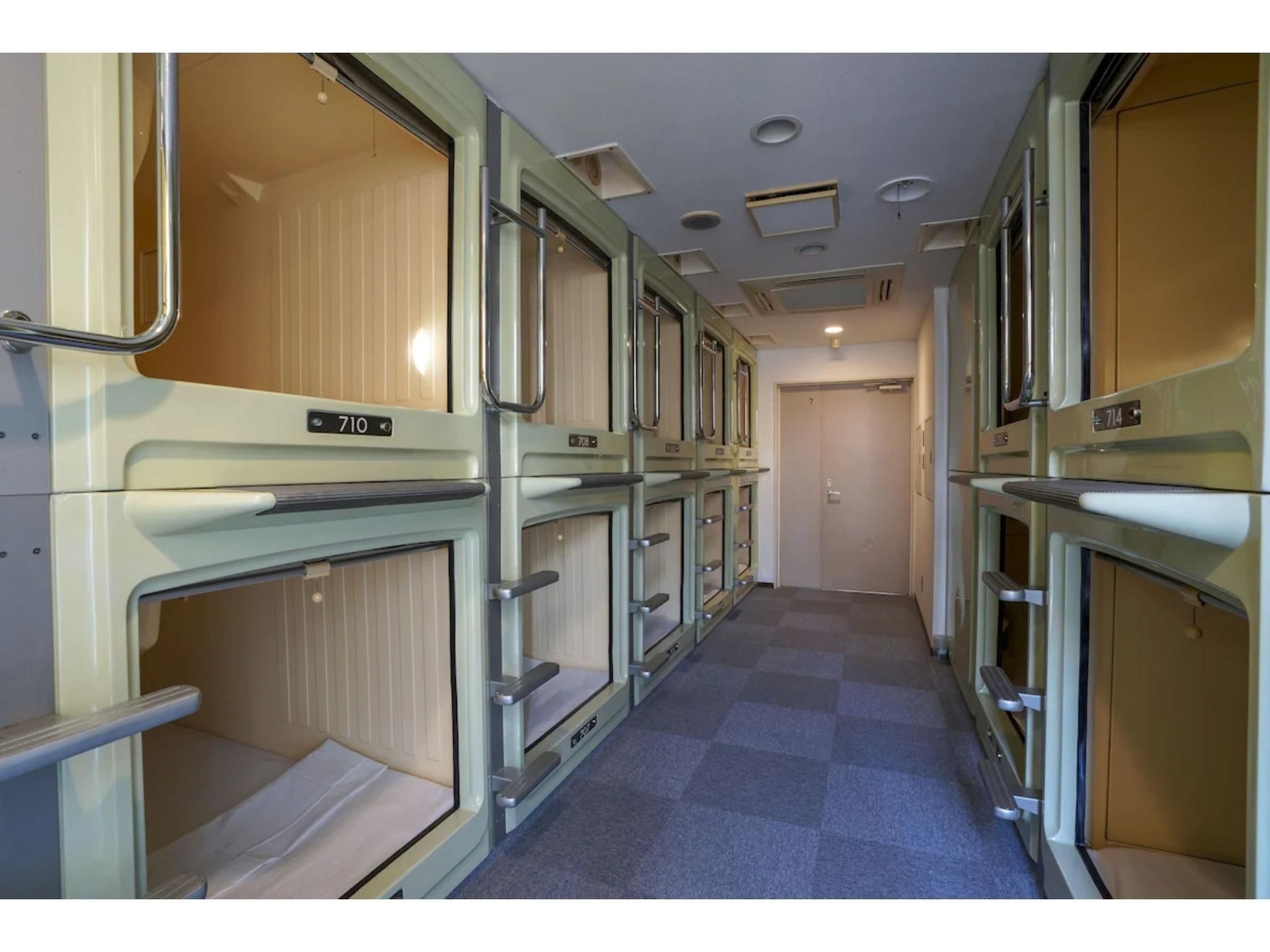แคปซูล อินน์ ฮามามัตสึโจ (Capsule Inn Hamamatsucho)0