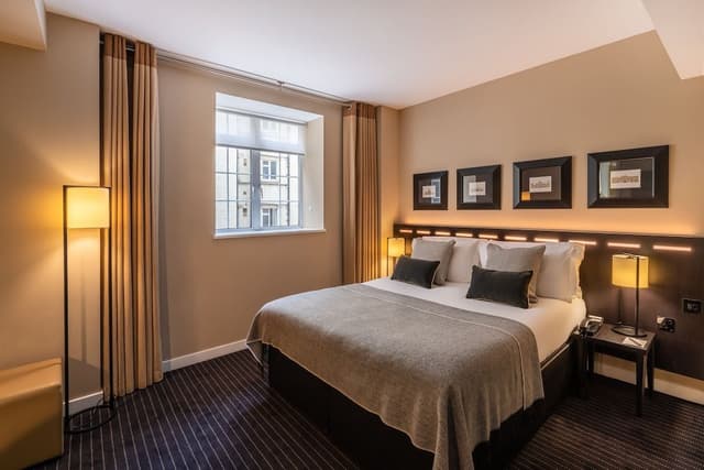 Large Double Room