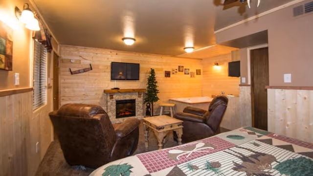 Lodge 3, Jetted Tub