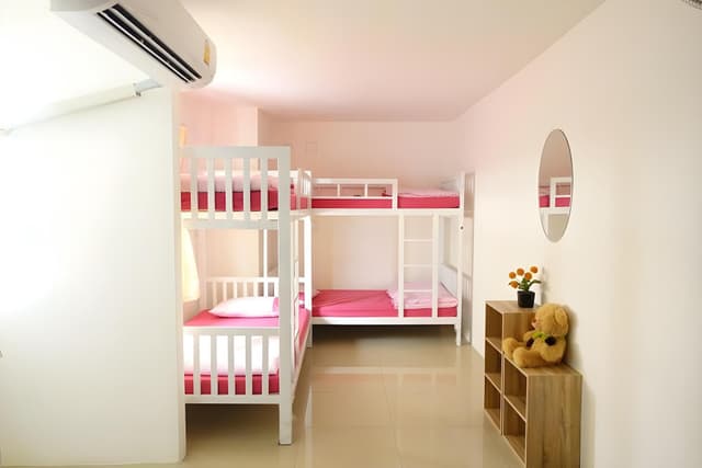 Private Dormitory room 8 adults