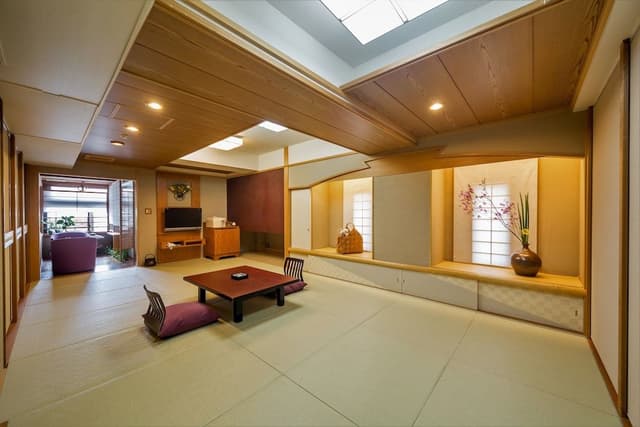 Luxury Japanese Suite "GEPPARO"