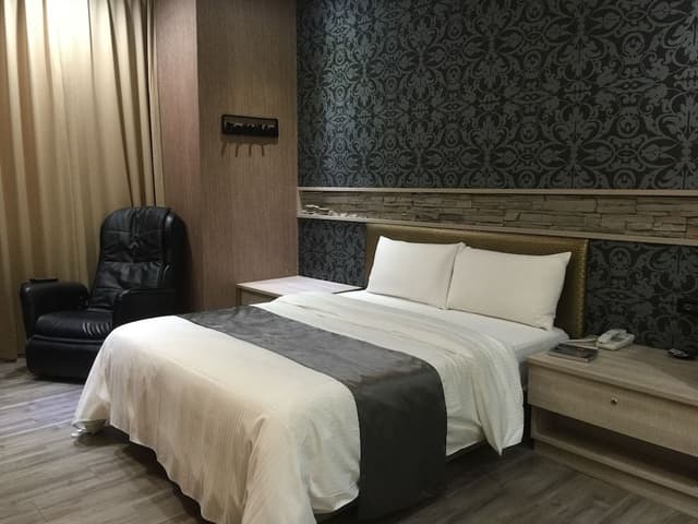 Elite Room, 1 Queen Bed, Non Smoking