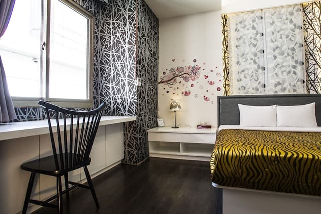 Elite Room, 1 Queen Bed, Non Smoking