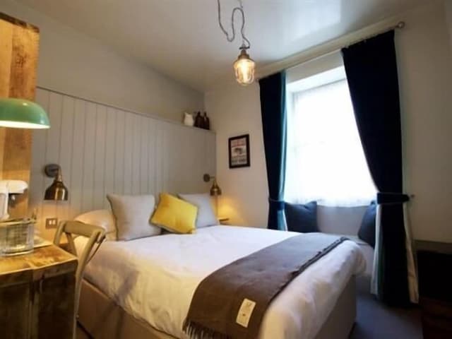 Standard Double Room, Ensuite