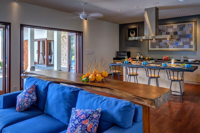 Luxury Clifftop Villa, 7 Bedrooms, Private Pool, Ocean View (Frangipani)