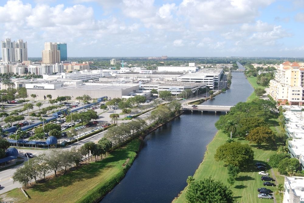 Towers of Dadeland by Miami Vacations0