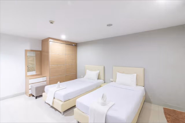 Standard Twin Room