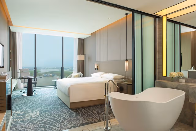 Premium Room, 1 King Bed, Lake View