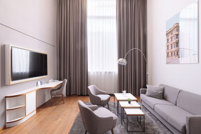Deluxe Suite