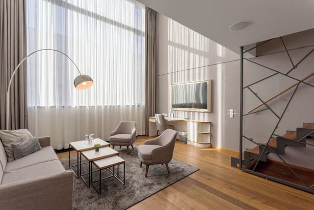 Deluxe Suite