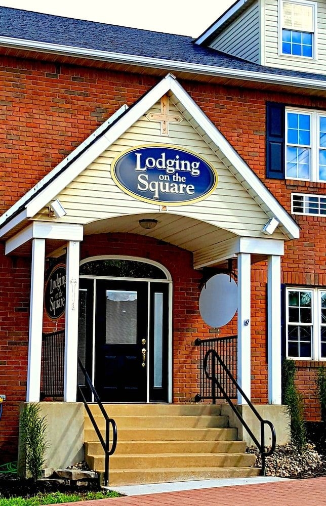 Lodging on the Square0