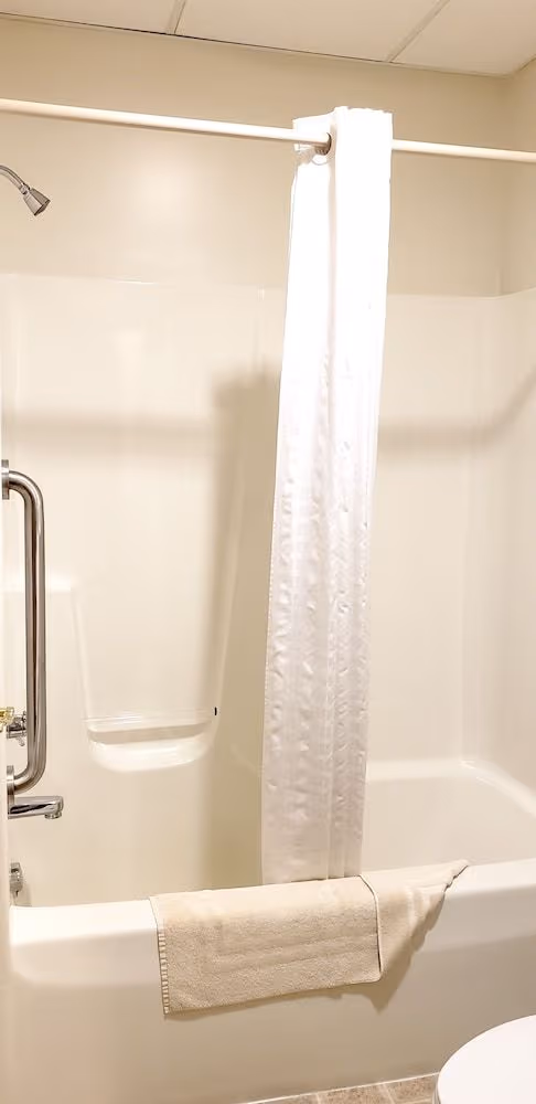 Standard Room, 2 Queen Beds, Non Smoking (Pet friendly)