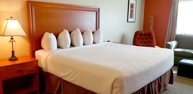 Deluxe Room, 1 King Bed, Jetted Tub, Annex Building