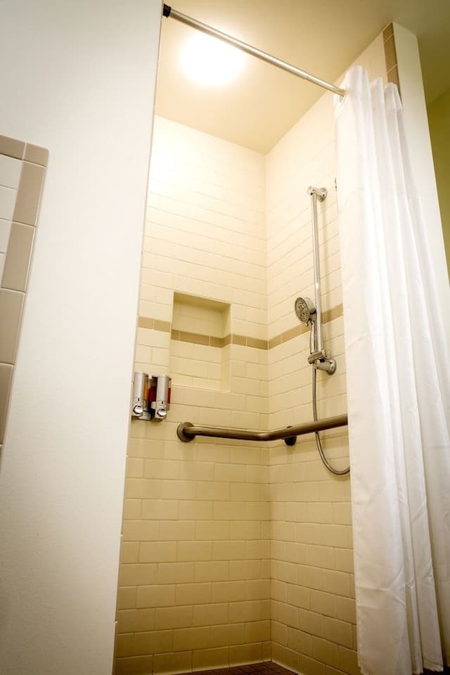 Elite Room, 1 King Bed, Accessible