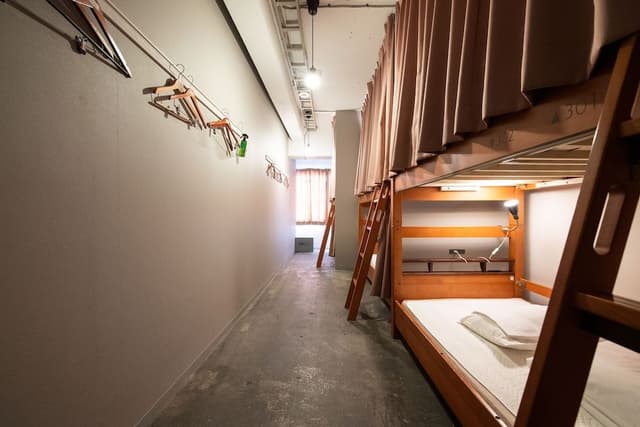 Female Dorm 6 Beds