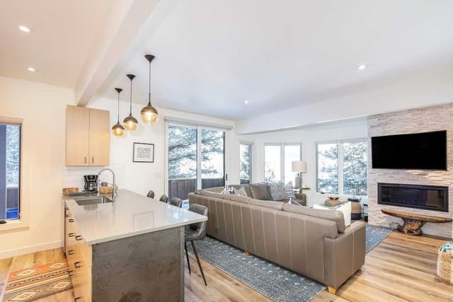 House (2 Bedrooms)