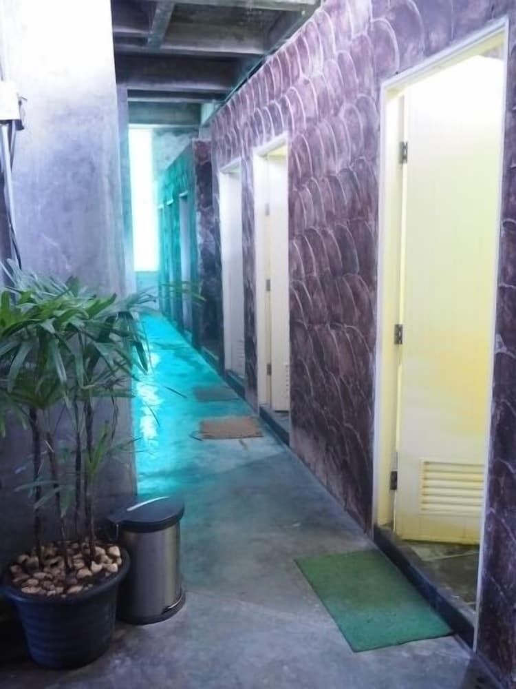 Big Boss Hostel3