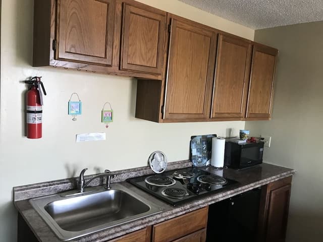 Deluxe Room, 1 Queen Bed, Kitchenette