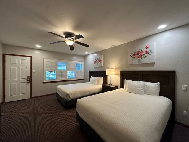 Standard Room, 2 Queen Beds