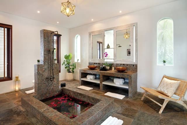 Raja - Five Bedroom Pool Villa with Ocean View