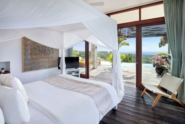 Raja - Five Bedroom Pool Villa with Ocean View