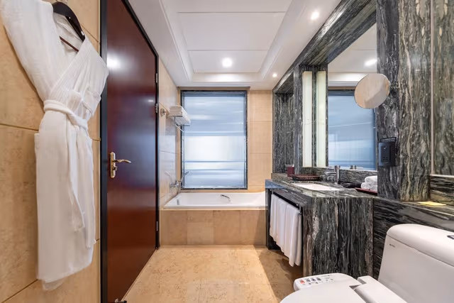 1 KING BED EXECUTIVE ROOM