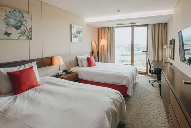 Family Twin Room (Deluxe)