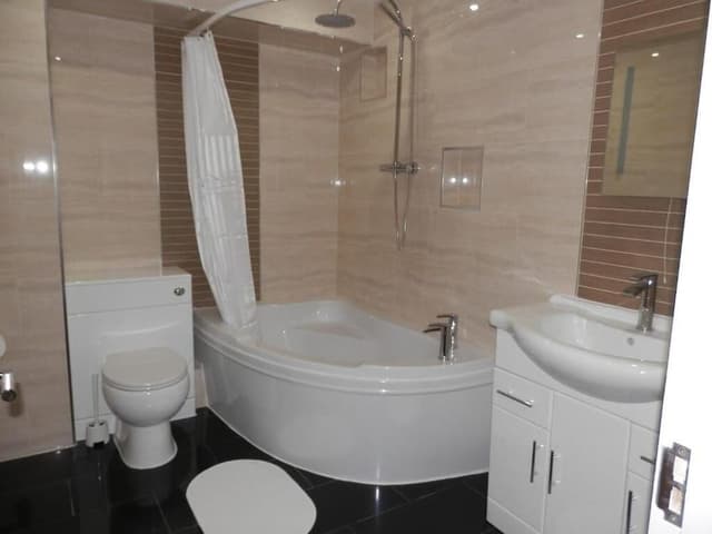Standard Suite, Private Bathroom