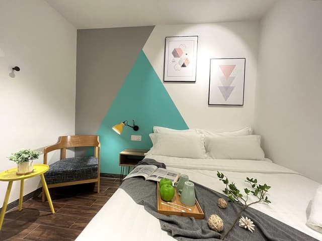 Modern Queen Room