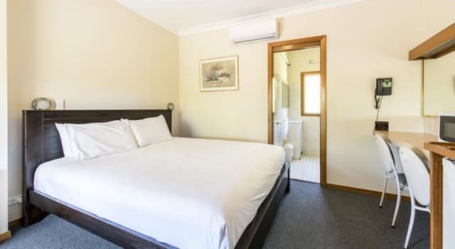 Queen Room