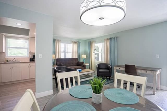 One Bedroom 2 Doubles