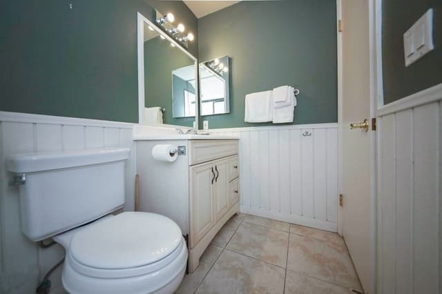 Condo, 2 Bedrooms