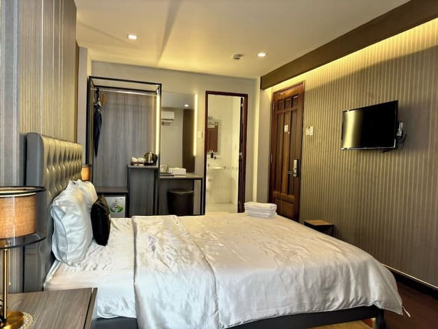 Deluxe Room, Balcony