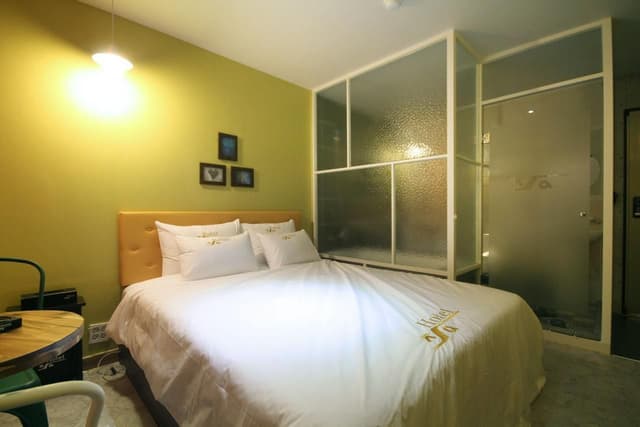 Semi Special Room