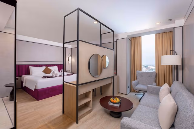 Deluxe Studio Suite, 1 King Bed