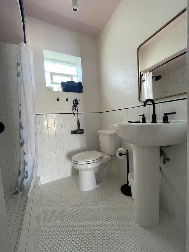Deluxe Room, 1 Queen Bed