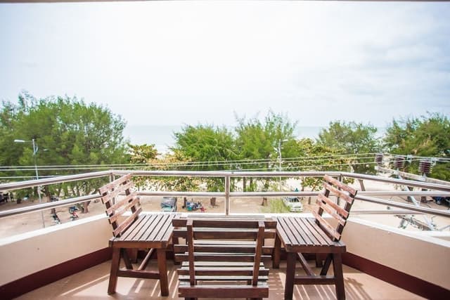 Family Room, Sea View