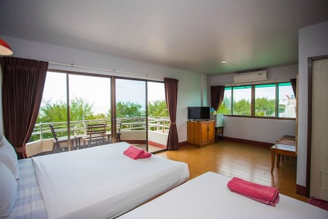 Family Room, Sea View
