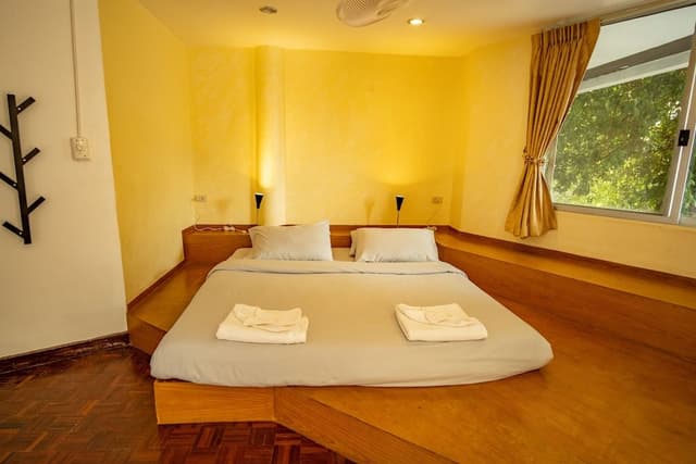 Deluxe Double Room, 1 King Bed, Balcony