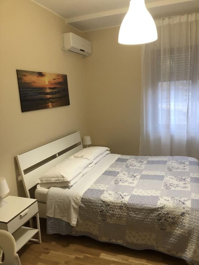Double Room (Private Bathroom)
