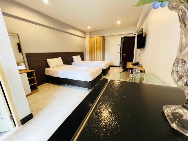 Standard Twin Room