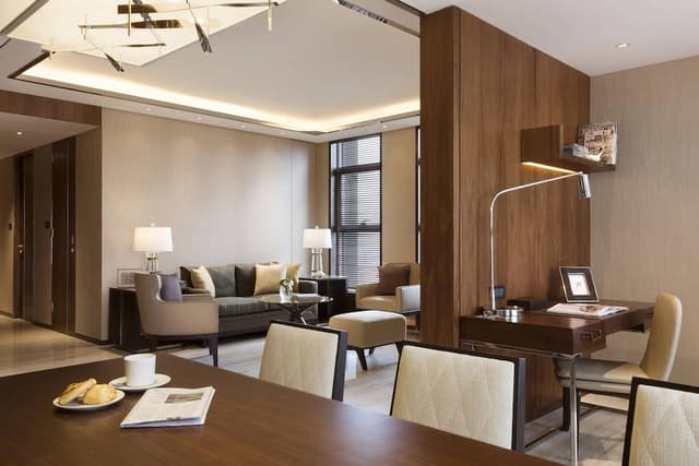 Suite, 3 Bedrooms